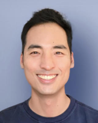 joon lee headshot