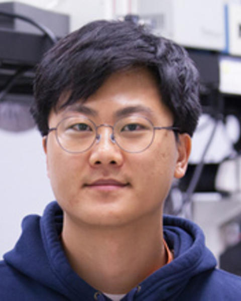Myung Hyun Jo headshot